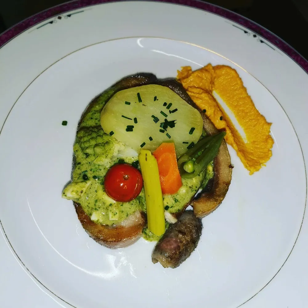 Tête de Veau Sauce Gribiche Et Ses Légumes